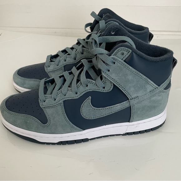 Nike Dunk High Retro PRM "Teal Suede" (Size 7M/8.5W) - Picture 10 of 17